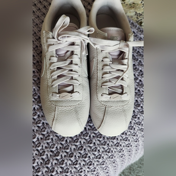 Nike Women's Cortez Sneakers - Picture 5 of 7